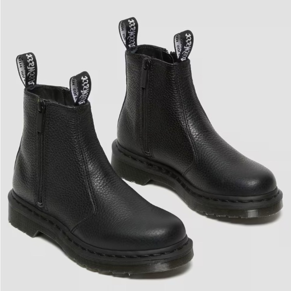 Dr. Marten 2976 Wizip Chelsea Boot
